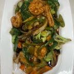 Best 鱼香干贝虾 Shrimp & Scallops Hunan Style in Watkins Glen, NY